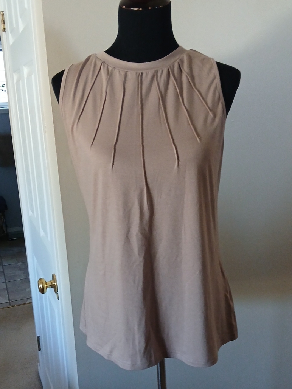 💓Pleated Neck Sleeveless Tank Top - Taupe